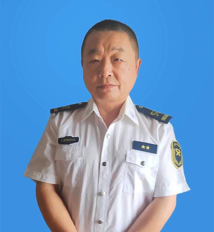 上饶公交方健华获评2024年度江西省“身边灭火英雄”声誉称呼