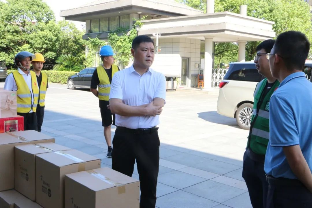 市88038威尼斯集团开展“送清凉”活动